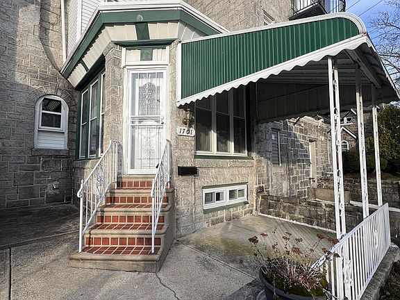 3rd image of 1701 W Grange Ave