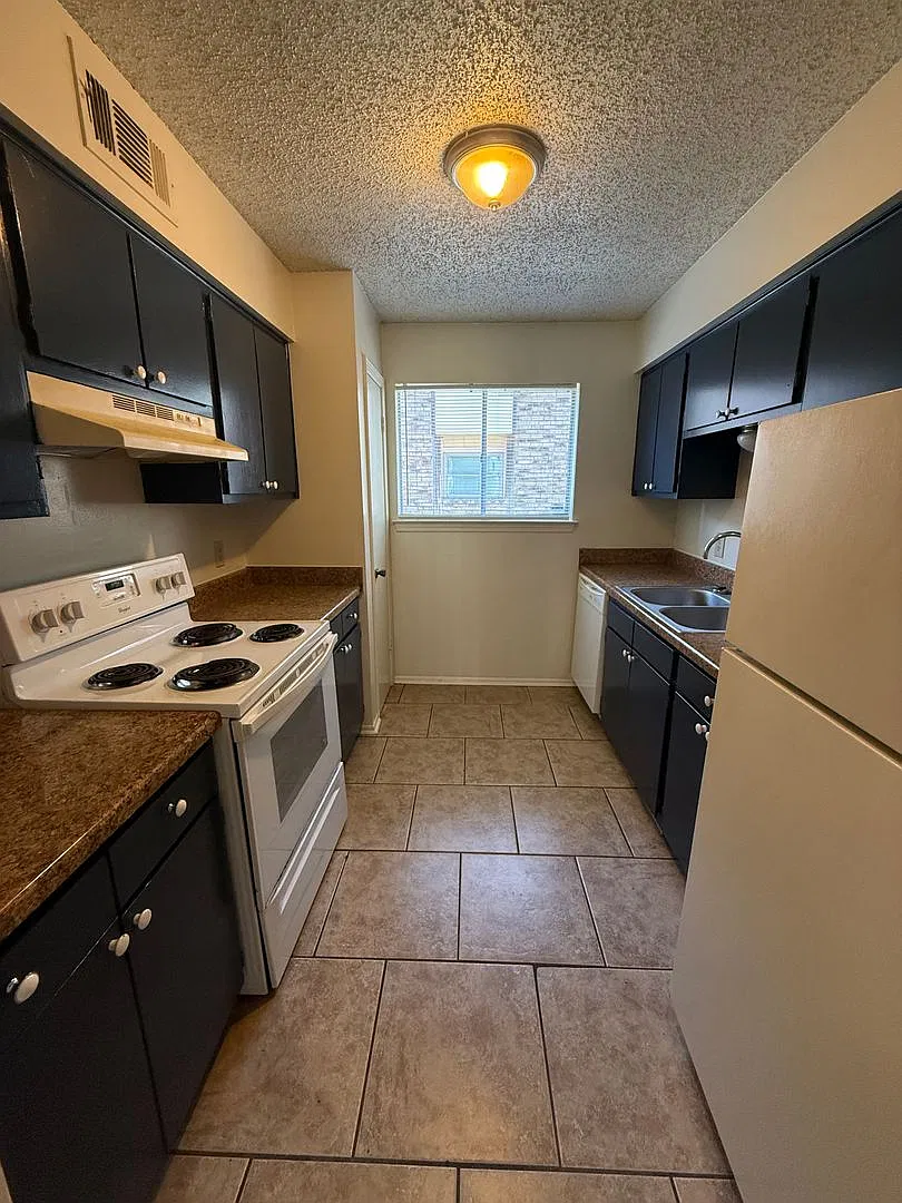 G2 8727 Granite — Photo 4