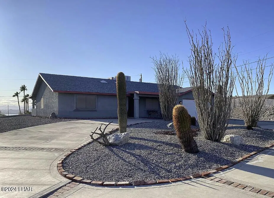 3 bed, 2.0 bath, 1661 sqft, $1,895 — Photo 1