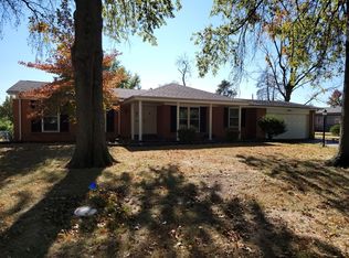 12148 Swan Lake Dr, Saint Louis, MO 63146