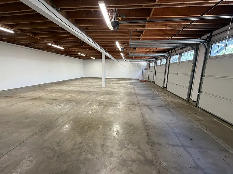 1790 E Burnett St — Photo 18