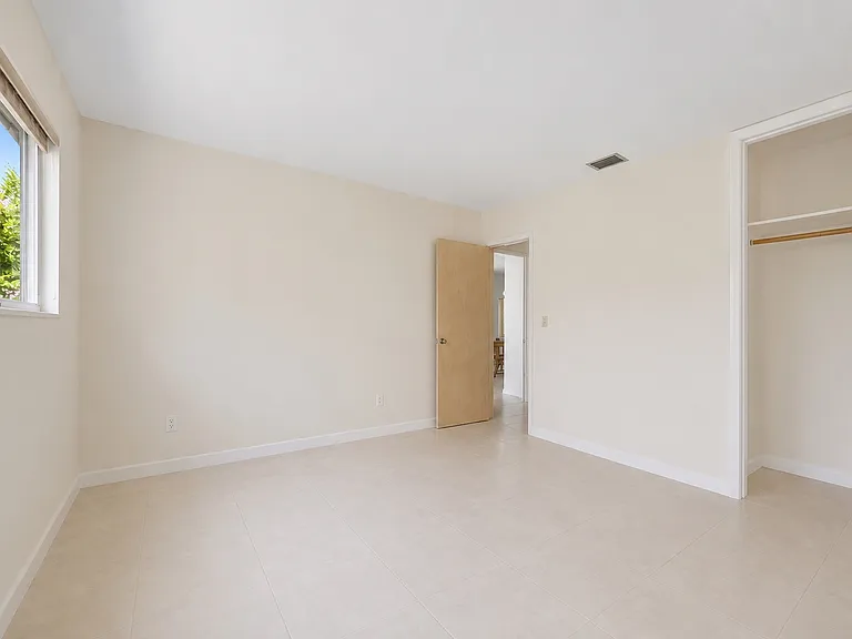 3925 Washington St — Photo 7