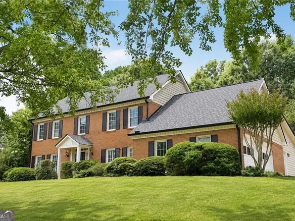 1820 N Chestnut Grove Dr, Marietta, GA 30066