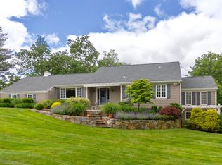 125 Whippoorwill Rd, Armonk, NY 10504