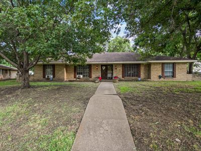 729 Surrey Cir, Grand Prairie, TX, 75050