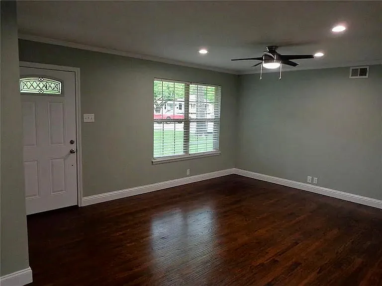 727 Nottingham Dr — Photo 16