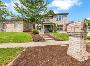 9171 Meadowglen Ln, Saint Louis, MO