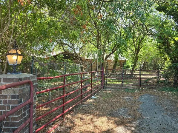 17511 Plantation Rd, Onancock, VA 23417