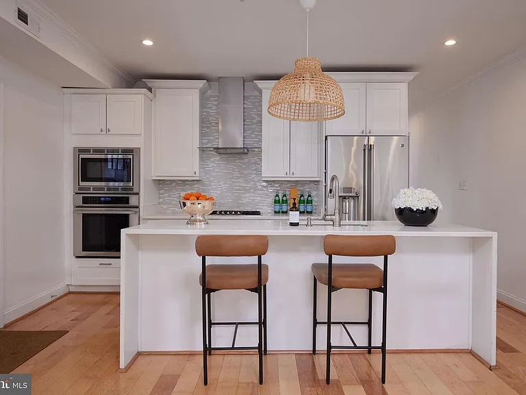 1444 Taylor St NW #1 — Photo 4