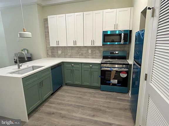 2nd image of 4232 Westminster Ave #1