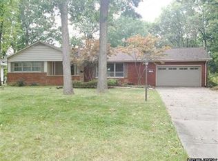 650 Blueberry Hill Dr, Canfield, OH 44406