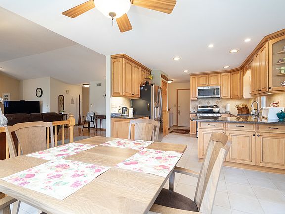 5th image of 13308 S Columbine Cir