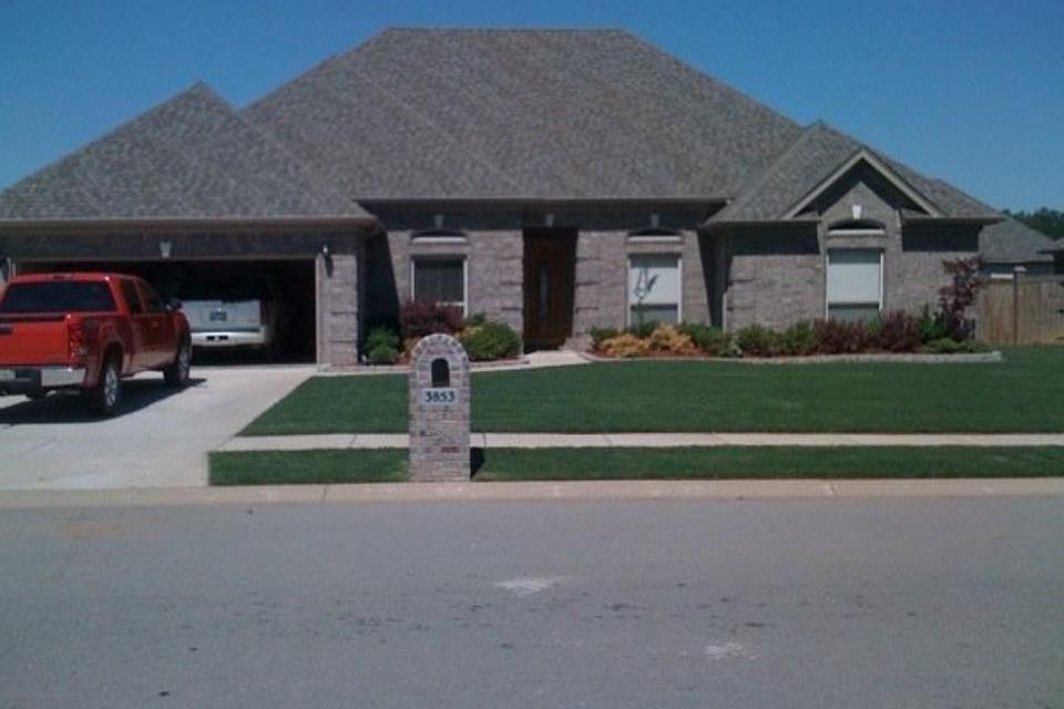 3853 Legacy Village 