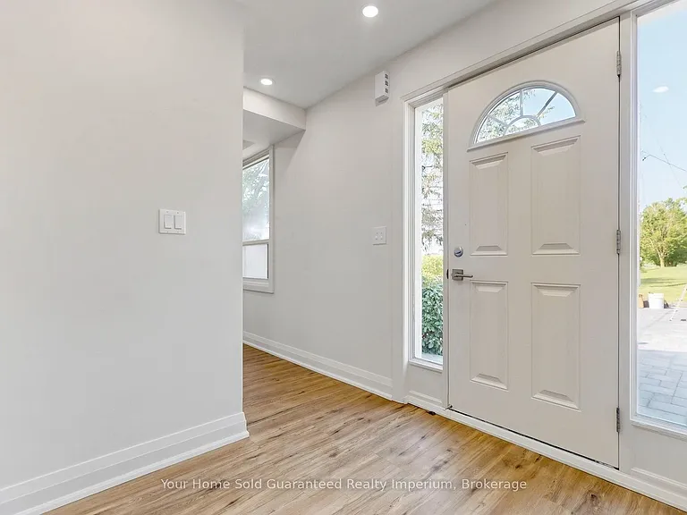 2060 Highway 7 — Photo 15