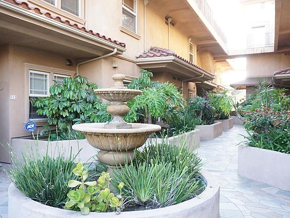 3rd image of 4110 La Crescenta Ave APT 101
