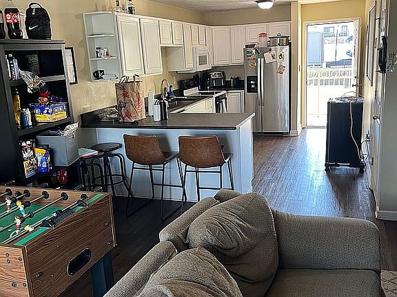 4th image of 416 Sir Keegan Way