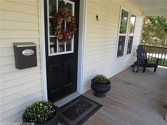Relax on the front porch with your coffee!