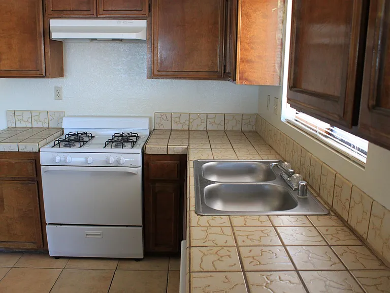 326 N San Antonio Ave E #E — Photo 11