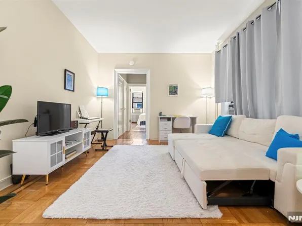 1055 Boulevard E APT D3, Weehawken, NJ 07086
