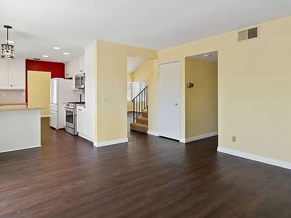 4th image of 22912 Beech Creek Cir