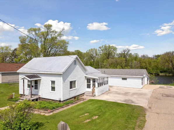 302 McDonald St, Oconto, WI 54153