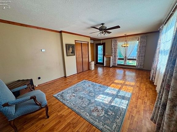 5th image of 1027 Tiffin Ave