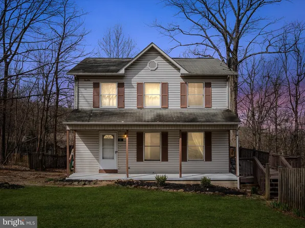 161 Apache Trl, Chester Gap, VA 22623