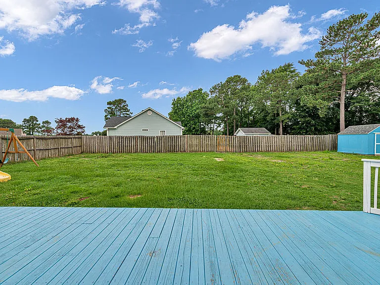 201 Ross Ct — Photo 13