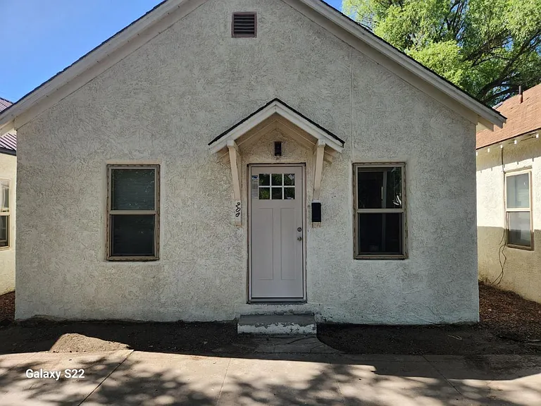 208 E 5th St — Photo 1