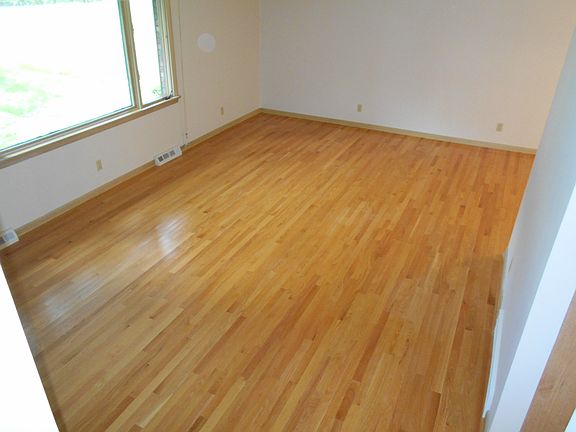 5th image of 7457 Longano Dr