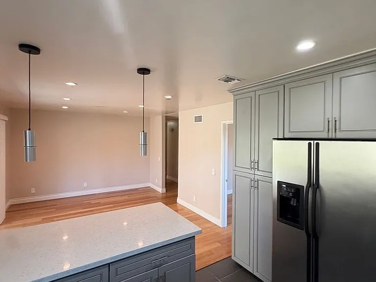 927 Redlen Ave — Photo 25