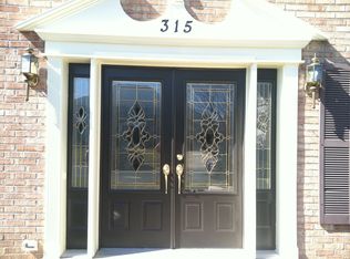 315 E Silver Fox Rd, Newark, DE 19702