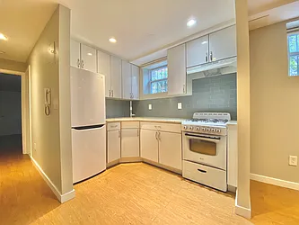 Rented by Ting's Brokerage