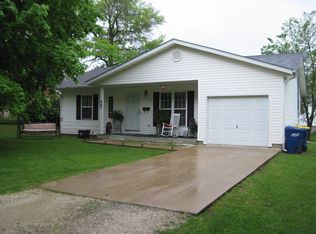 407 E Ellis St, Salem, MO 65560