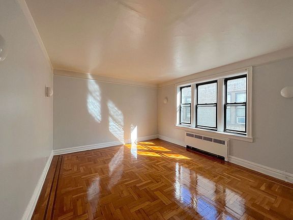 4th image of 170 Jewett Ave APT C3