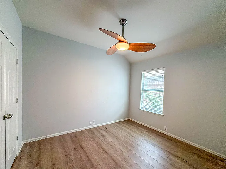 4516 Dragonfly Way — Photo 17