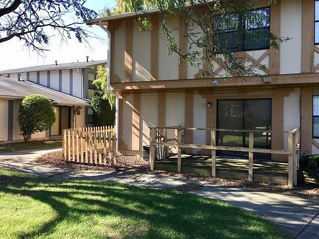 1st image of 19135 Pine Dr #0