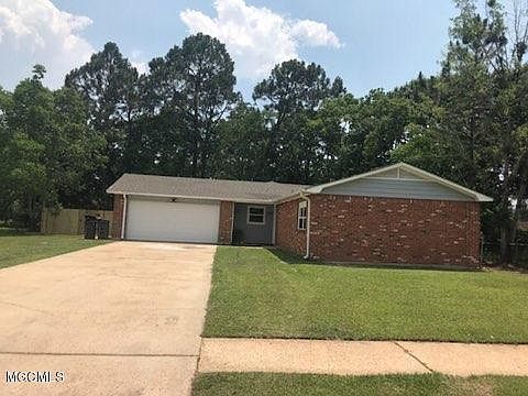 2nd image of 2519 Avenido Del Pinar St