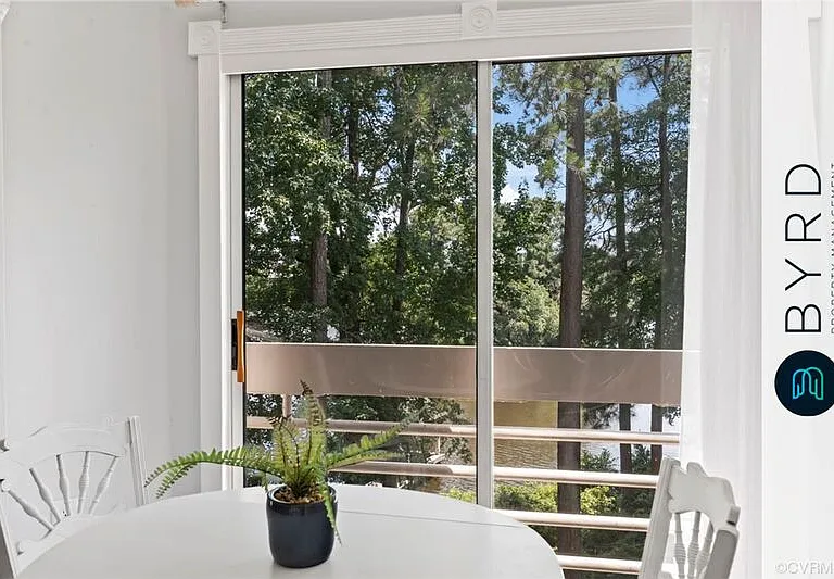 206 Water Pointe Ct — Photo 12