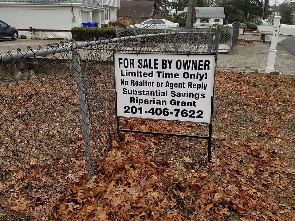 1st image of 602 Parker Ave