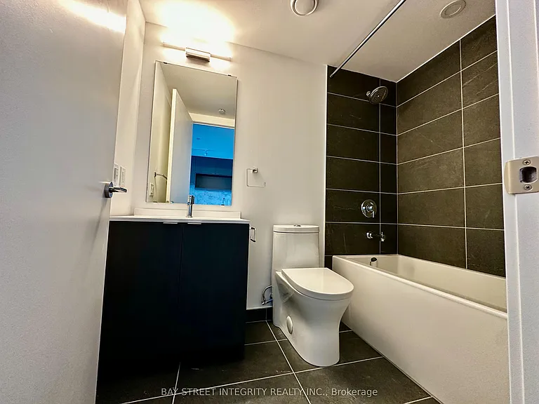 100 Queen St E #2902 — Photo 11
