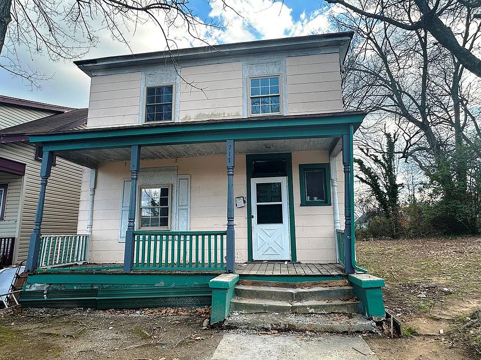 1st image of 717 Paxton St