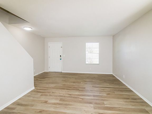 4th image of 3174 S Hunter Farm Way