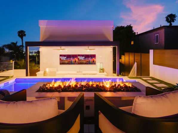 2396 Geranium St, San Diego, CA 92109