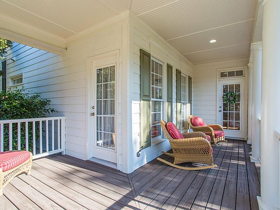 1st Floor Room with Separate Entrance