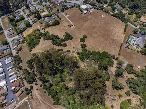 25 Mahalo Meadow Rd, Watsonville, CA 95076