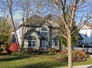 2984 Silver Maple Dr, Akron, OH 44333