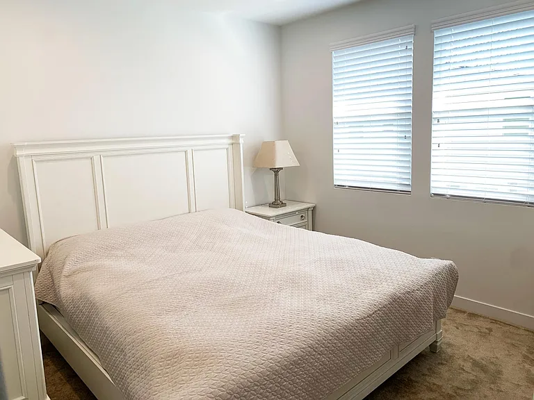 Cal King size bed