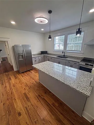 4702 Pontchartrain Blvd — Photo 3