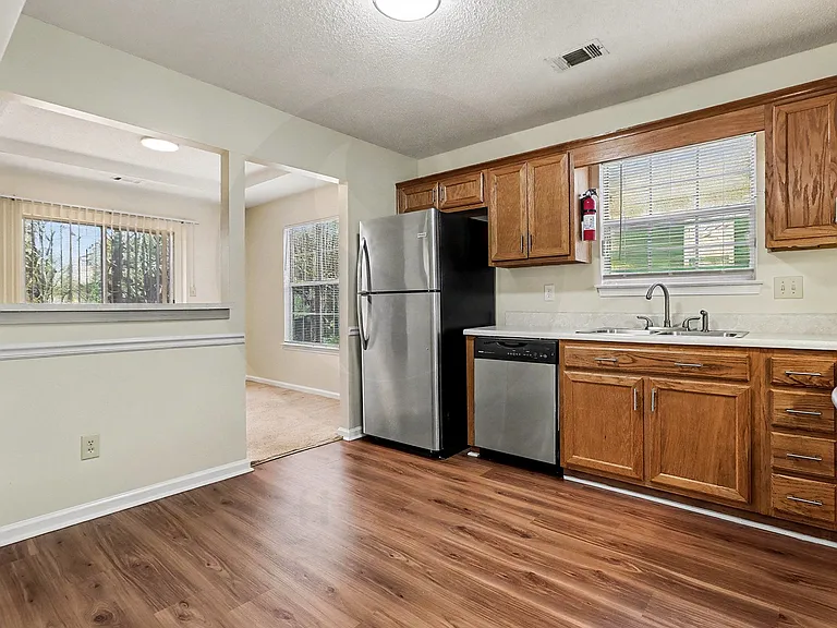 7134 Hazelwood Dr — Photo 11